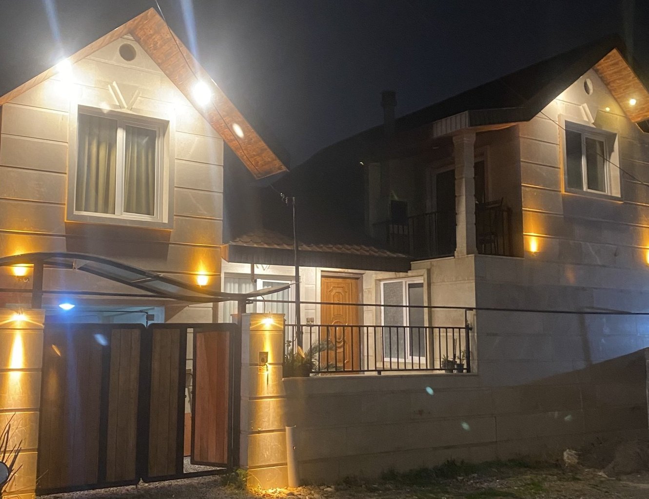 ویلا دوخوابه دوبلکس استخردار آبگرم قصر نور