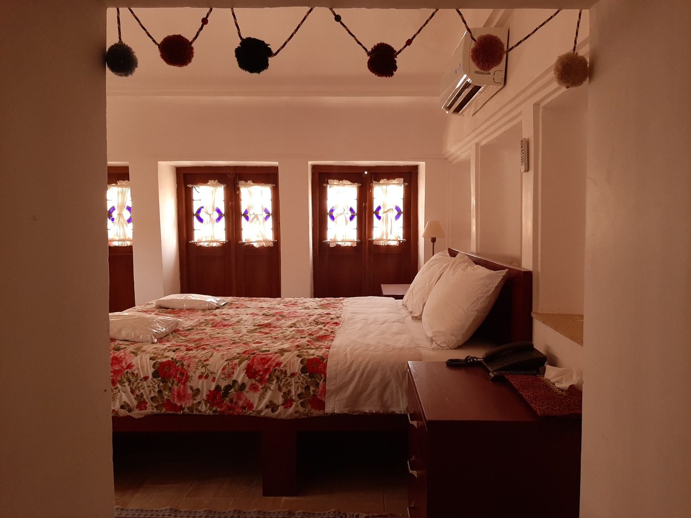 بومگردی خانه سه نیک - واحد گیو