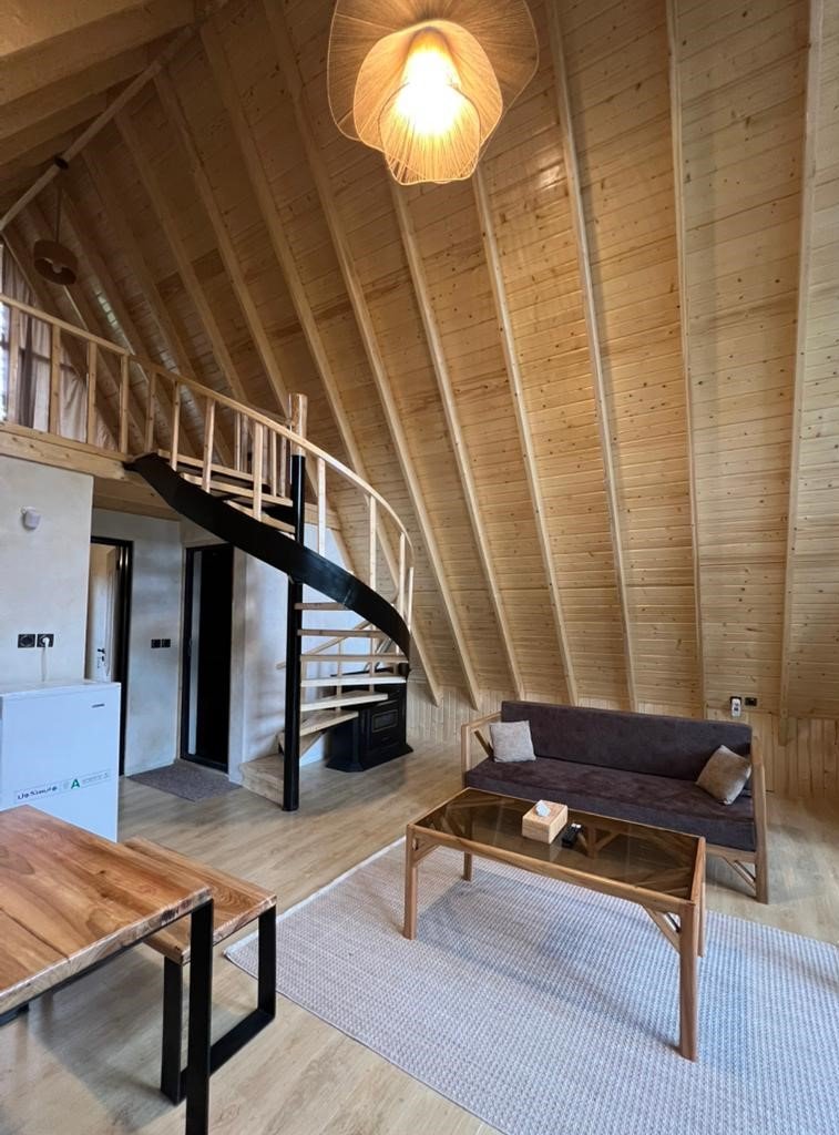 کلبه دوخوابه سوئیسی دوبلکس سیب