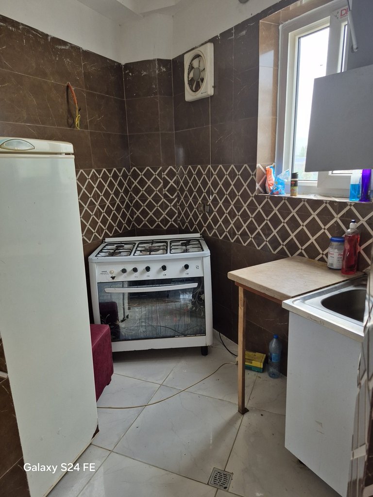 آپارتمان یک خوابه نوساخت با موتوربرق مجهز