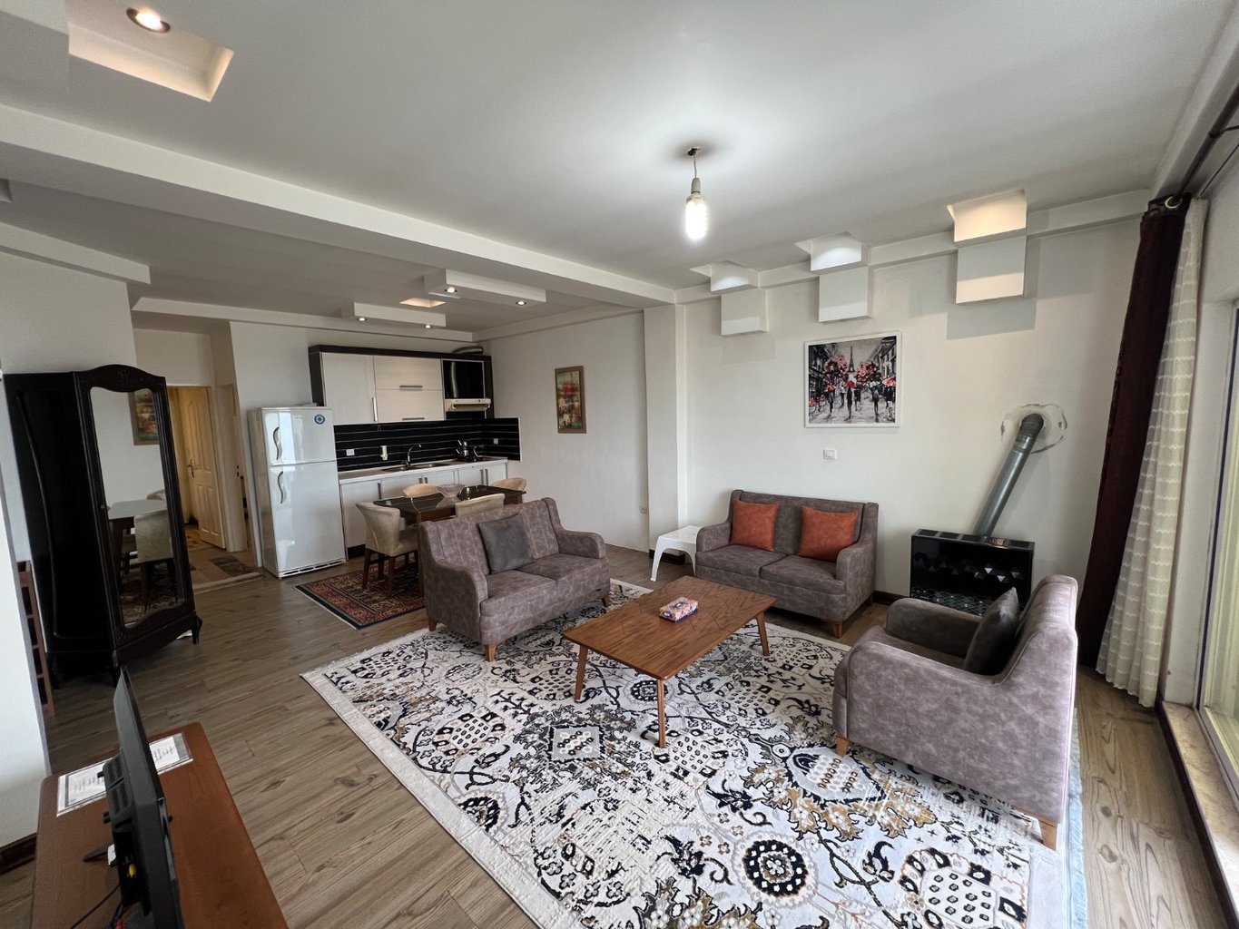 آپارتمان تورانداز واحد ۳۰۱