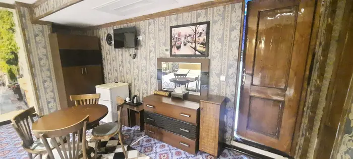 سوئیت اتابک - واحد ۳۰۲