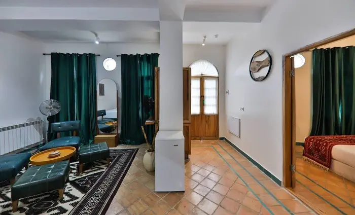 بوم گردی ونوشک 1 - واحد نیشا