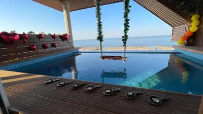 ویلا چهارخوابه ساحلی استخردار آبگرم ماهور