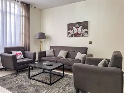 آپارتمان يك خوابه اشرفي اصفهاني ٢