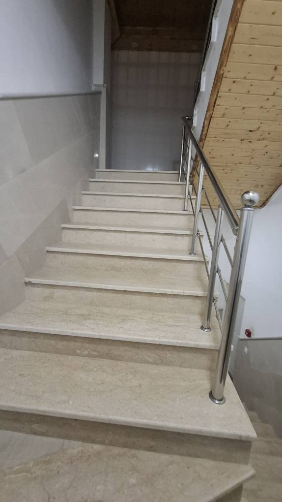 آپارتمان یک خوابه عزیزی 1
