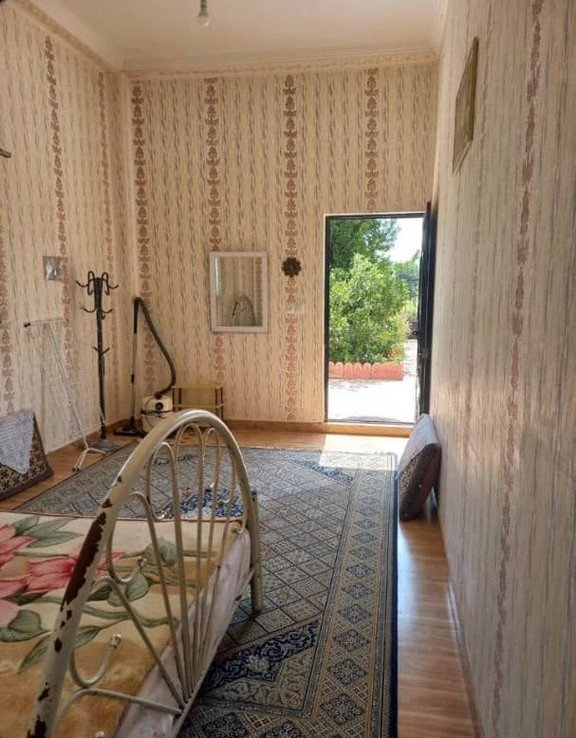 سوئیت یک خوابه سیاهچال