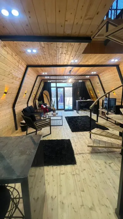 کلبه دوخوابه سوئیسی نادیا