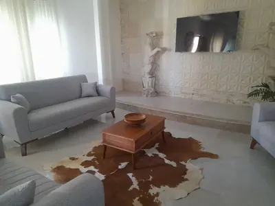 آپارتمان دوخوابه نحویان ۵