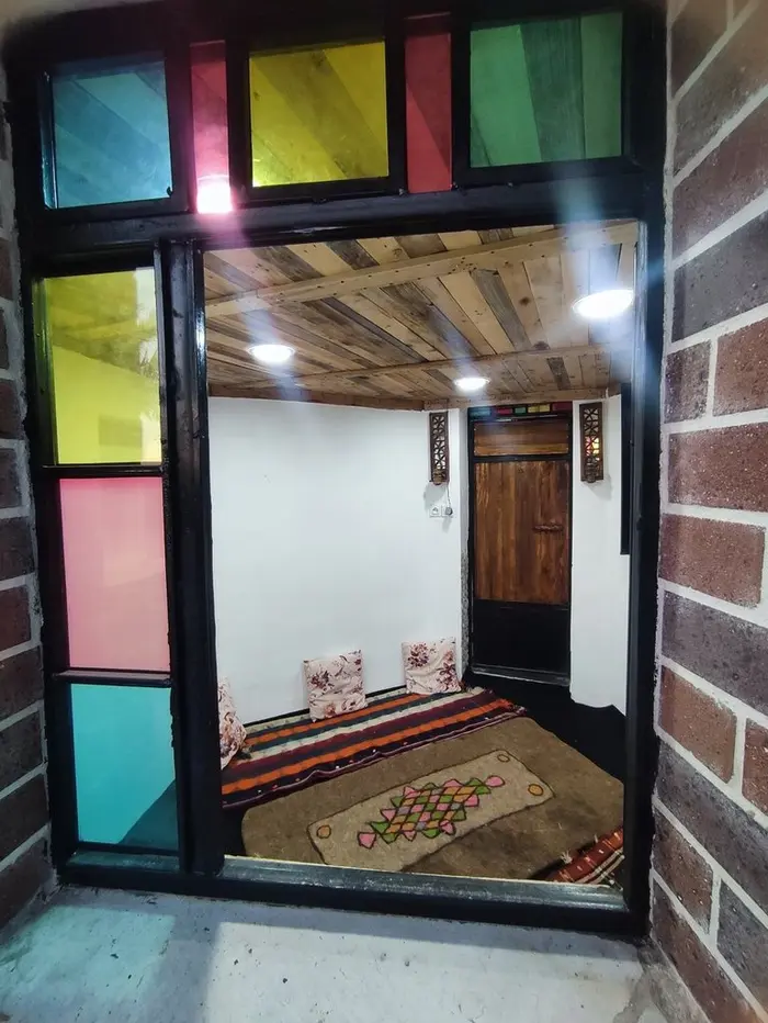 بوم گردی کلبه سنگی بابا مشهدی