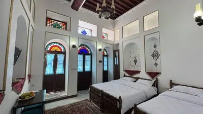 اقامتگاه سنتی سرهنگ - واحد سه تخته سرسرا