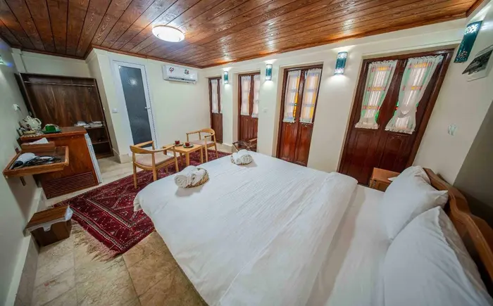 اقامتگاه سنتی دنسه ریحان - واحد جمبو