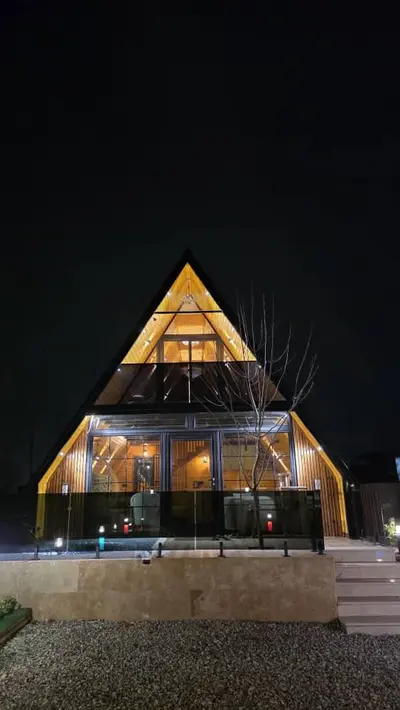 کلبه سه خوابه جکوزی دار سوئیسی امید