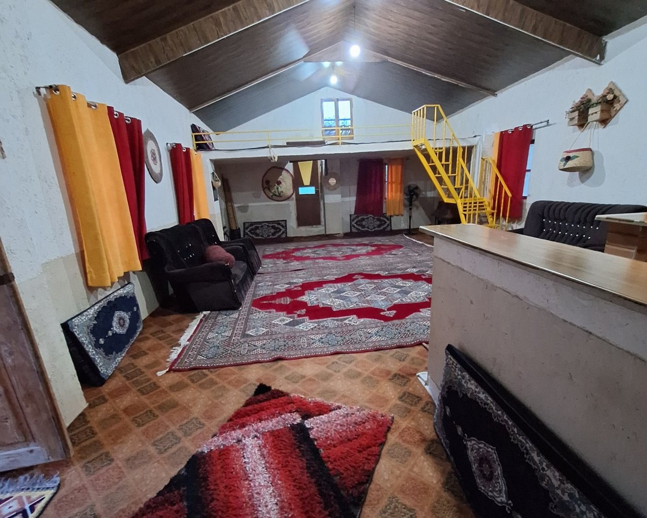 اقامتگاه سنتی گل و بلبل 1 - واحد ۱