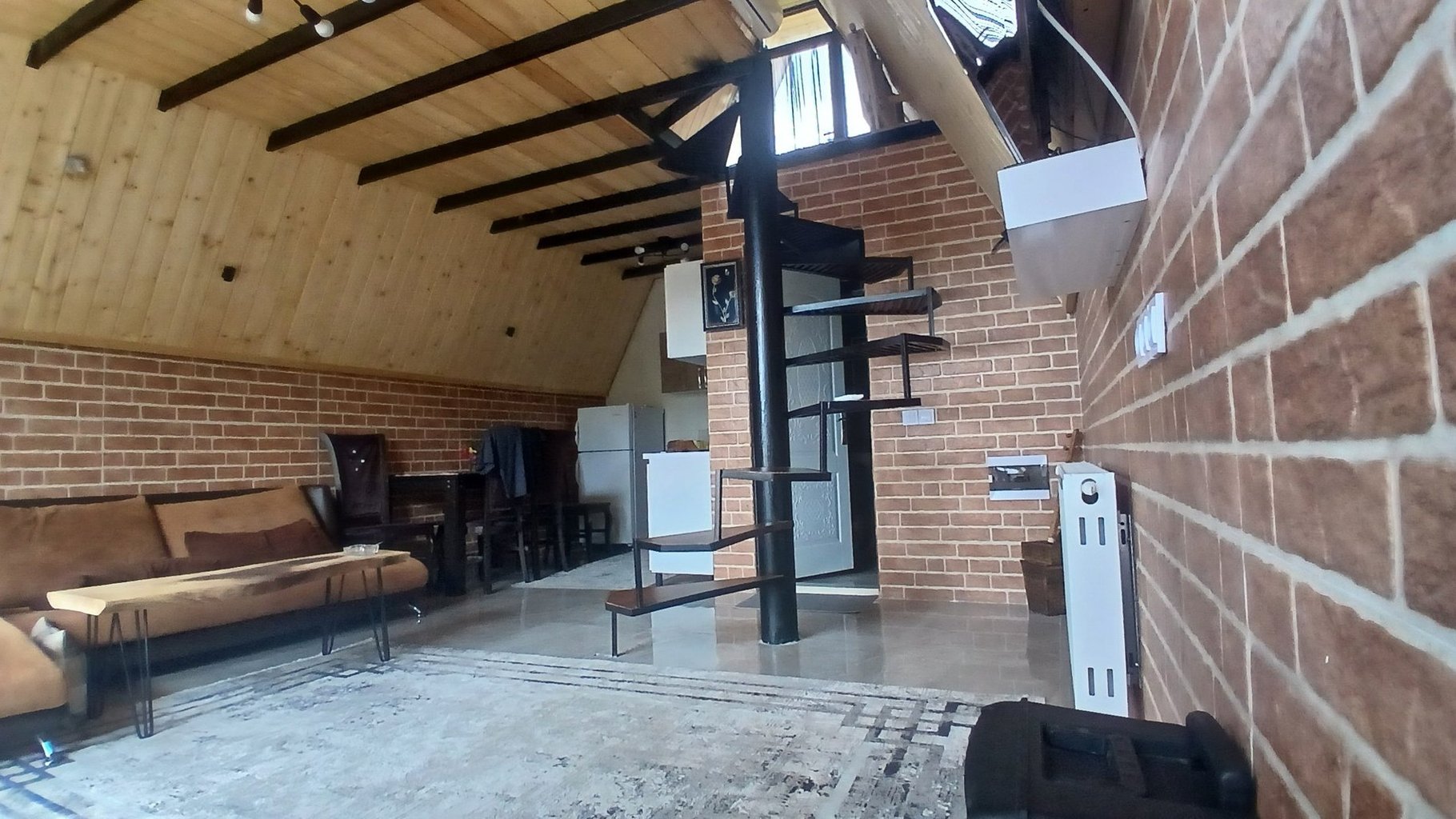 کلبه یک خوابه سوئیسی جکوزی دار اریشاه