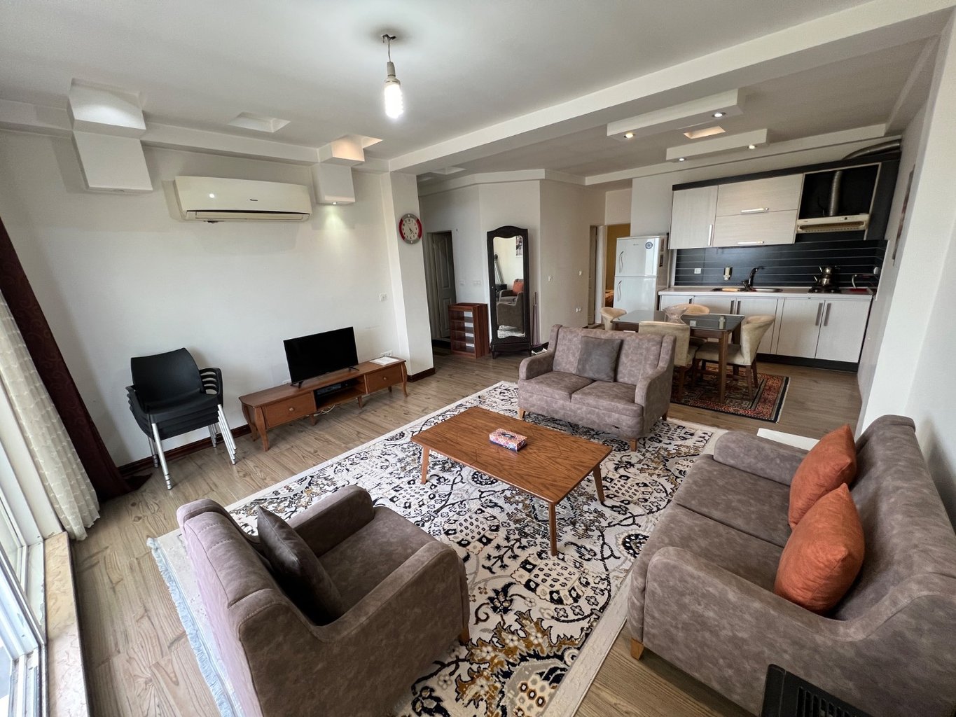 آپارتمان تورانداز واحد ۳۰۱