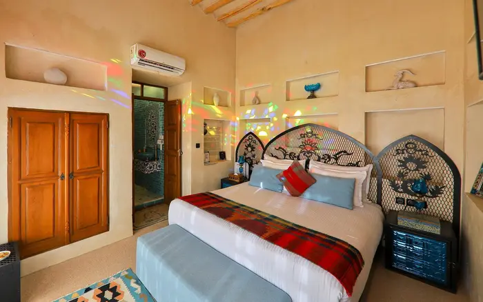 اقامتگاه سنتی صارم الدوله ونوشک - واحد فیروزه