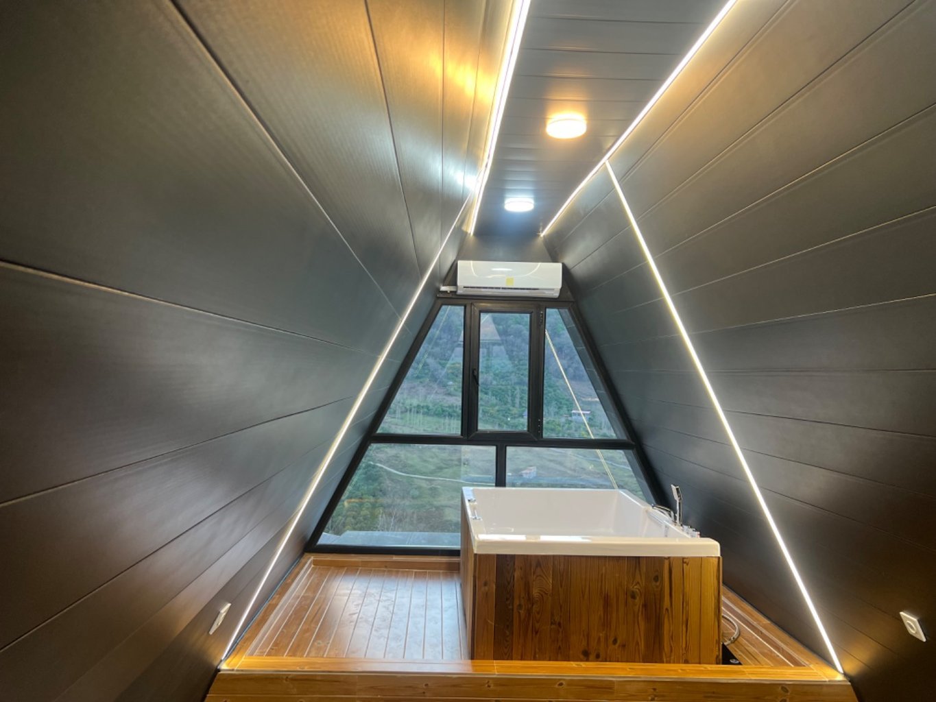 کلبه یک خوابه سوئیسی دوبلکس جکوزی دار تیکیش وی آی پی