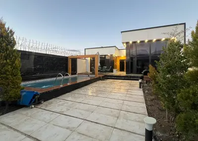 ویلا دوخوابه استخردار آبگرم إما