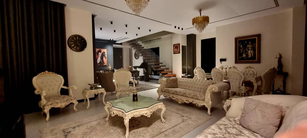 ویلا چهارخوابه تریپلکس استخردار آبگرم  پازل