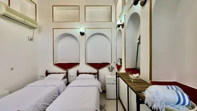 اقامتگاه سنتی سرهنگ - واحد دوتخته شناشیر