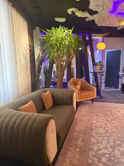 آپارتمان یک خوابه جکوزی دار اندرزگو واحد 2