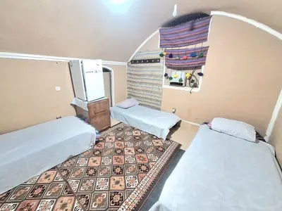 بومگردی مهران - واحد خوابگاه خواهران فرخی یزدی