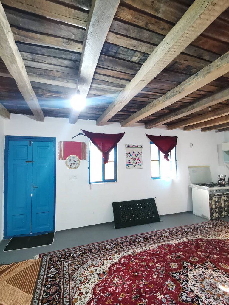 بوم گردی خانه کوهنورد اُمید - واحد افرا