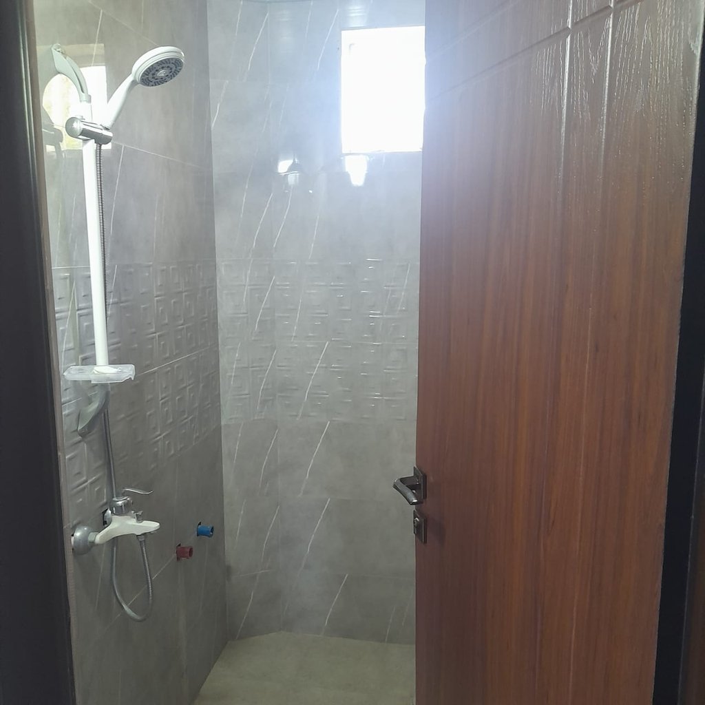 آپارتمان دوخوابه آزاد1