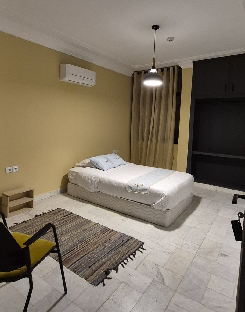 هاستل گُدار - واحد نیوشا