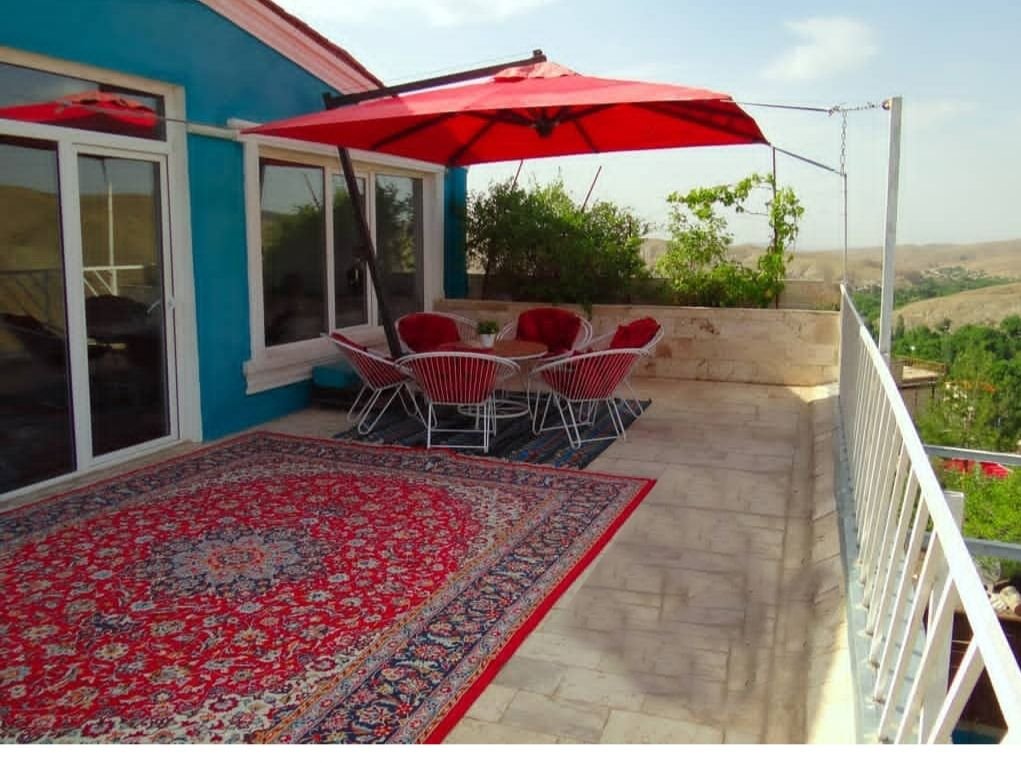 ویلا سه خوابه دوبلکس استخردار آبگرم خانه رنگی