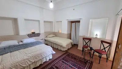 اقامتگاه سنتی شاه ولی - واحد سه دری