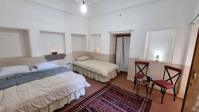 اقامتگاه سنتی شاه ولی - واحد سه دری