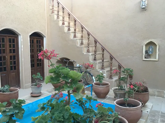 بوم گردی رویای کویر - واحد بالا خونه - حیاط شمالی