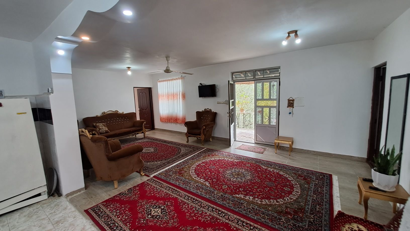 ویلا دوخوابه جنگلی سرلیله - پذیرایی