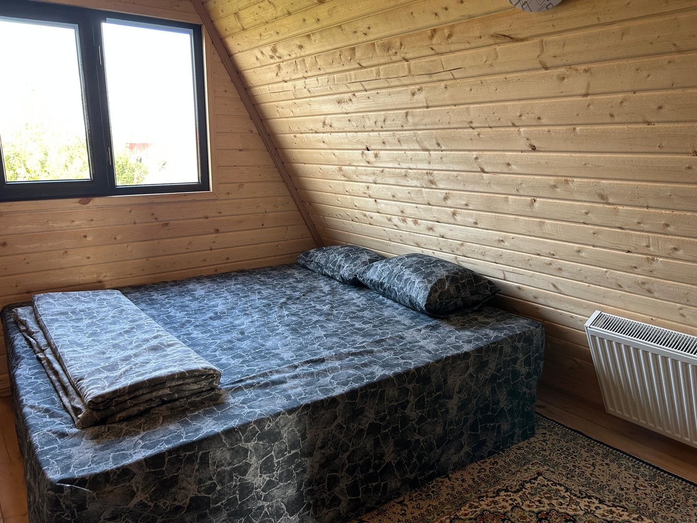 کلبه دوخوابه سوئیسی حسین پور