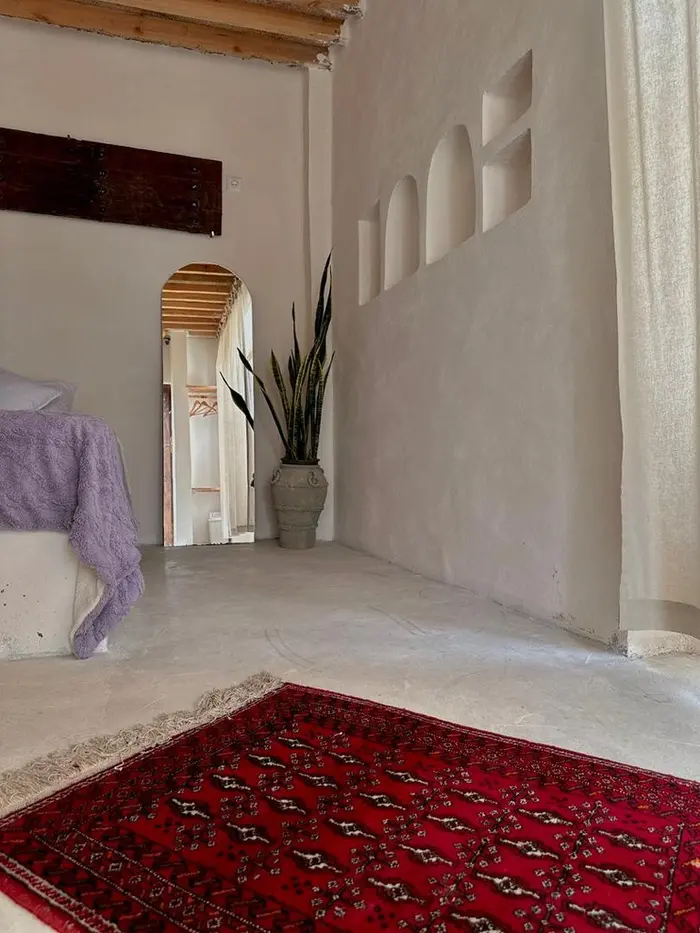 ویلا دوخوابه زردِروز نقاشه