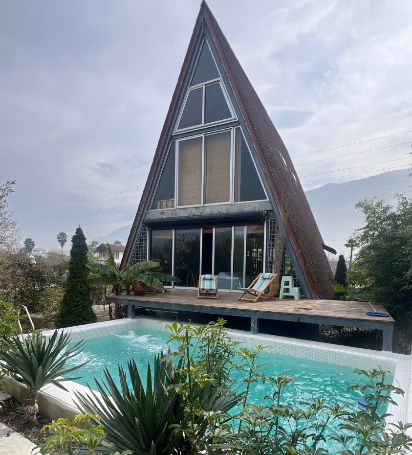 کلبه سه خوابه سوئیسی تریپلکس استخردار زندگی