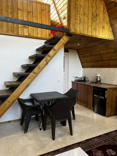 کلبه دوخوابه سوئیسی نویان