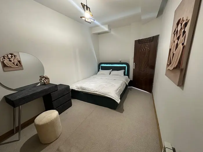 آپارتمان دوخوابه بام زعفرانیه واحد 8