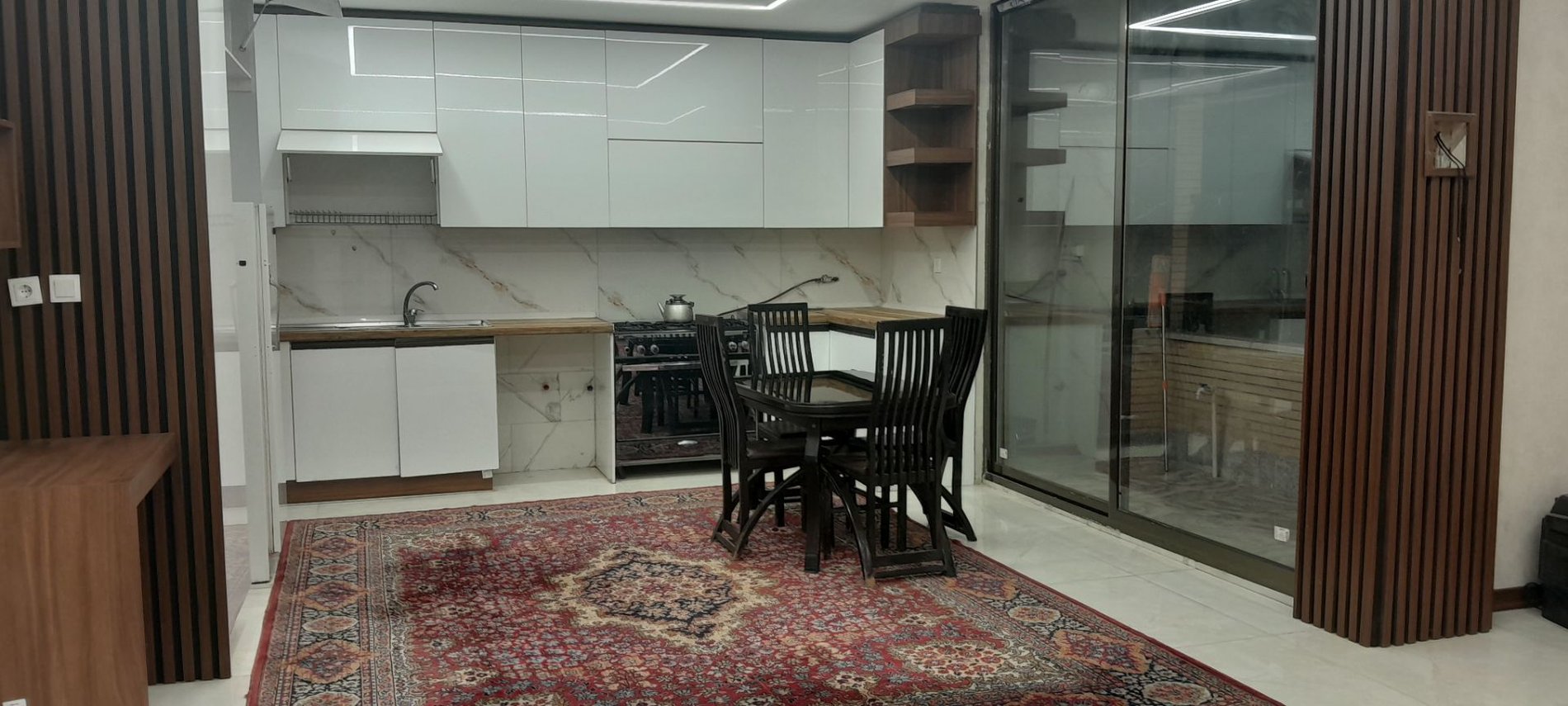 آپارتمان دوخوابه زرین کوب