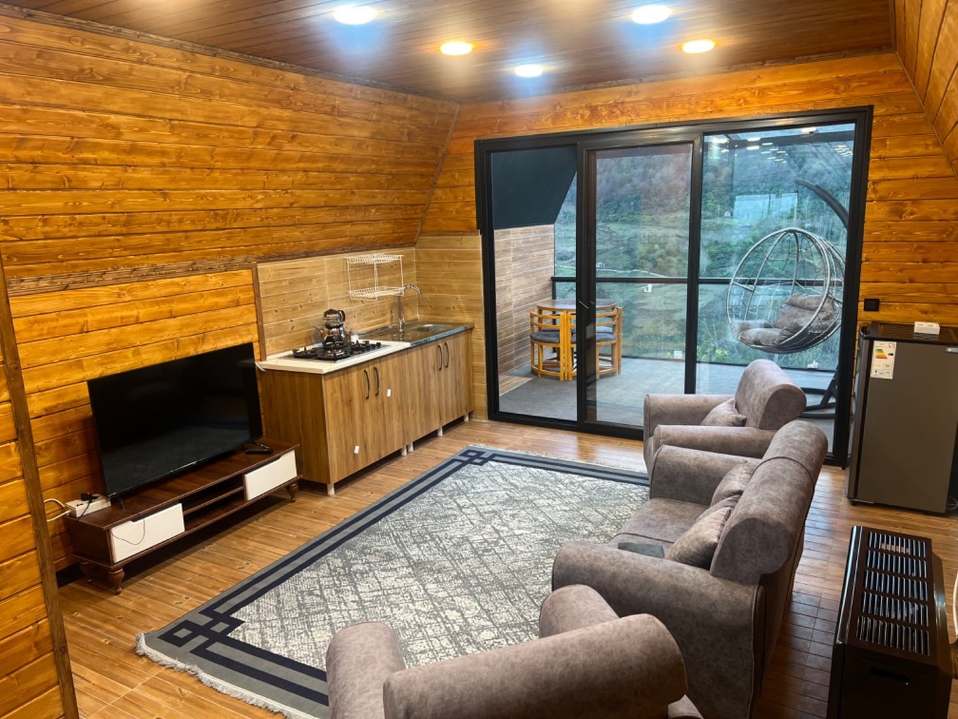 کلبه یک خوابه سوئیسی دوبلکس جکوزی دار تیکیش وی آی پی