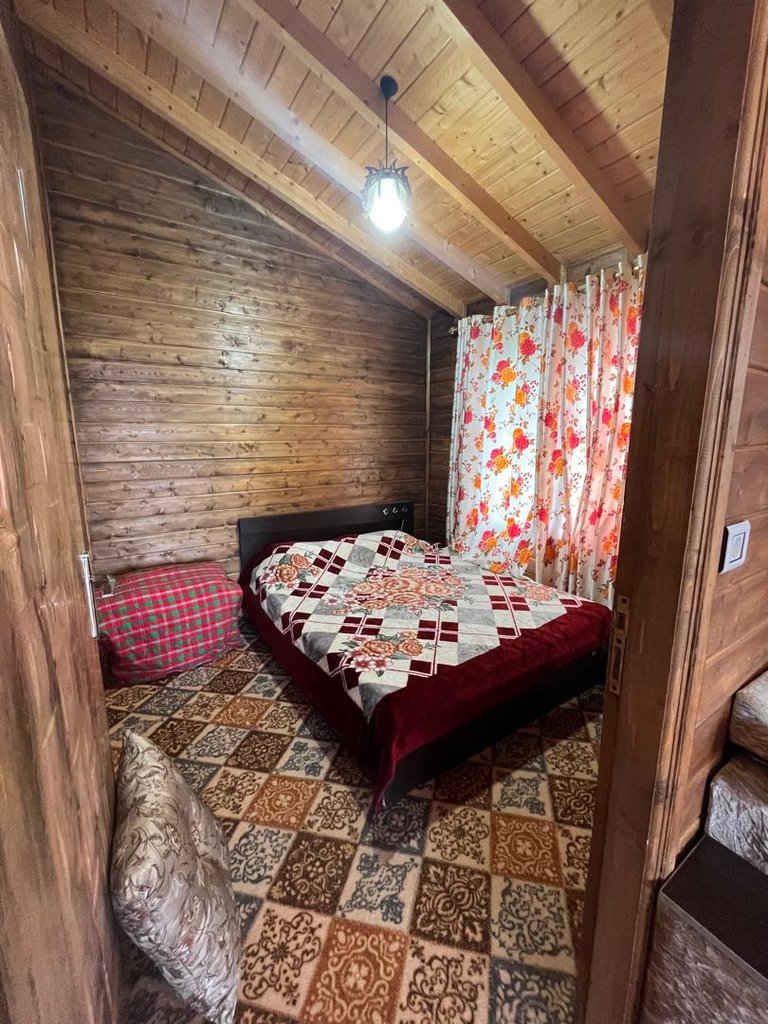 کلبه یک خوابه پدر سالار