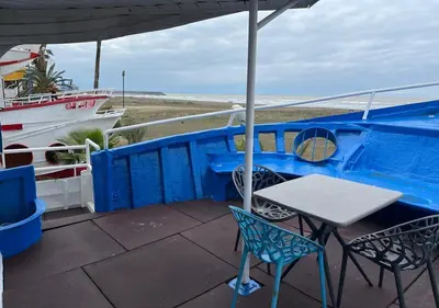 سوئیت یک خوابه ساحلی شاهین طبقه بالا