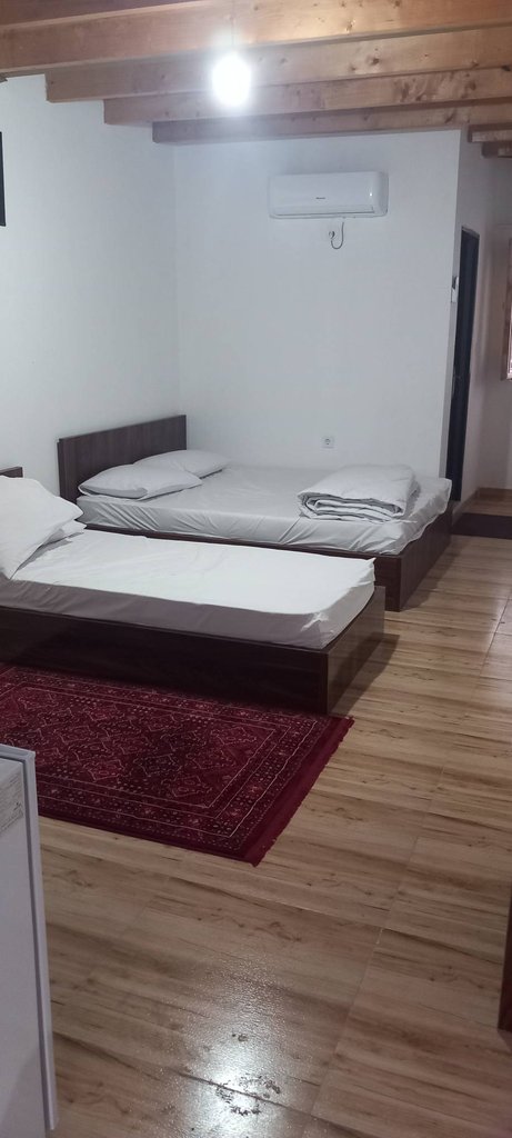 مسافرخانه داریوش  - سه تخته فرنگی