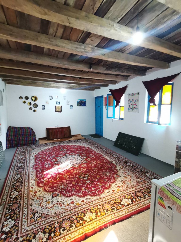 بوم گردی خانه کوهنورد اُمید - واحد افرا
