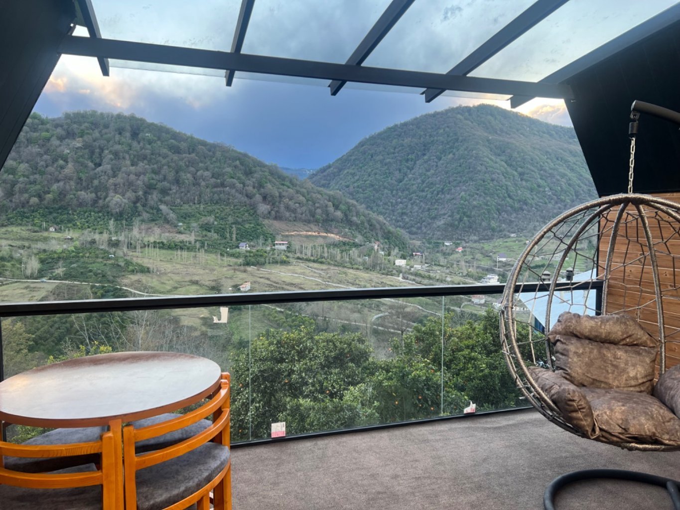 کلبه یک خوابه سوئیسی دوبلکس جکوزی دار تیکیش وی آی پی