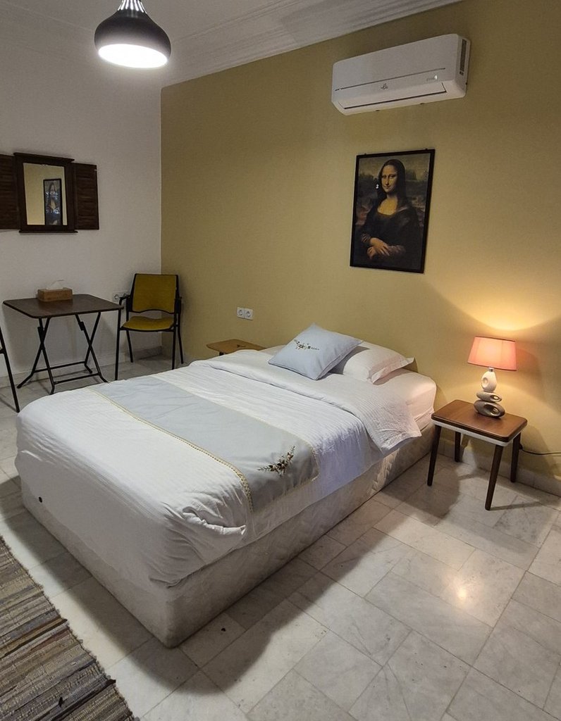 هاستل گُدار - واحد نیوشا