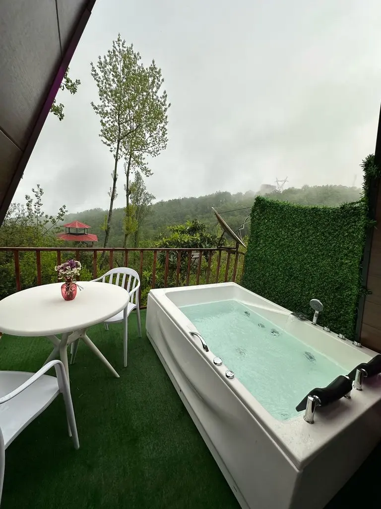 کلبه دوخوابه سوئیسی جکوزی دار اربکله 1