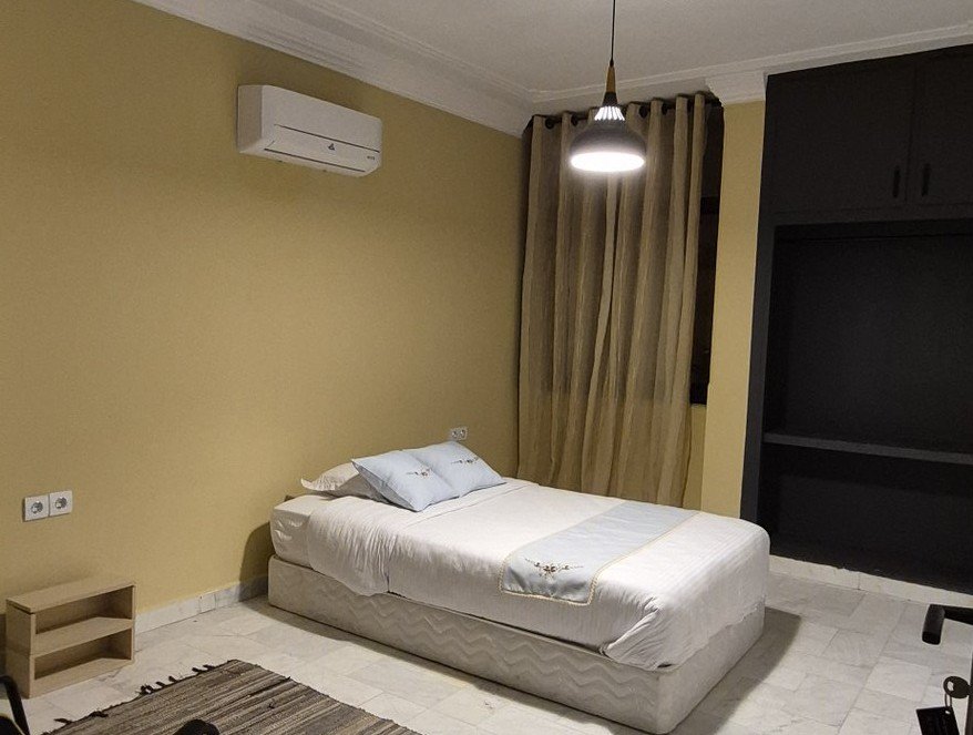 هاستل گُدار - واحد نیوشا